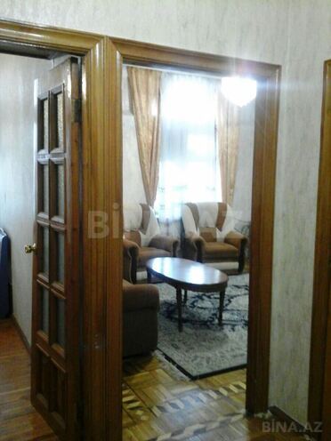 Продаётся 2-комн. вторичка 70 м², Ясамальский р., photo 4 from 13