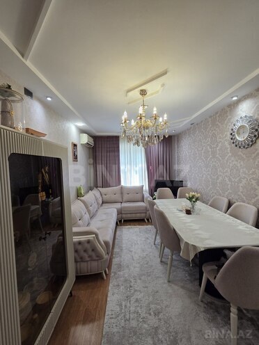 Satılır 3 otaqlı köhnə tikili 60 m², Bakıxanov q., photo 1 from 16