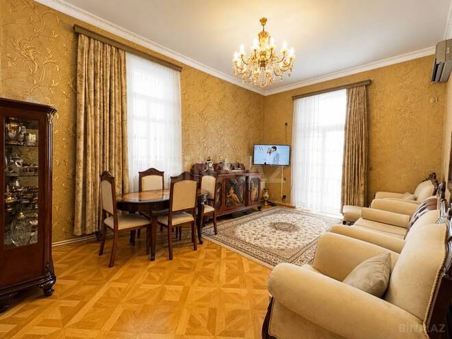 Продаётся 3-комн. вторичка 90 м², м. Низами, photo 4 from 10