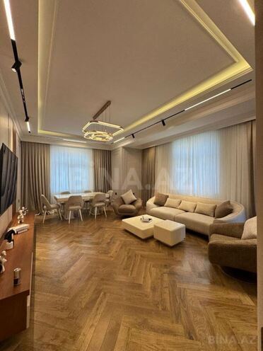 Продаётся 4-комн. новостройка 166 м², м. Элмляр Академиясы, photo 1 from 21