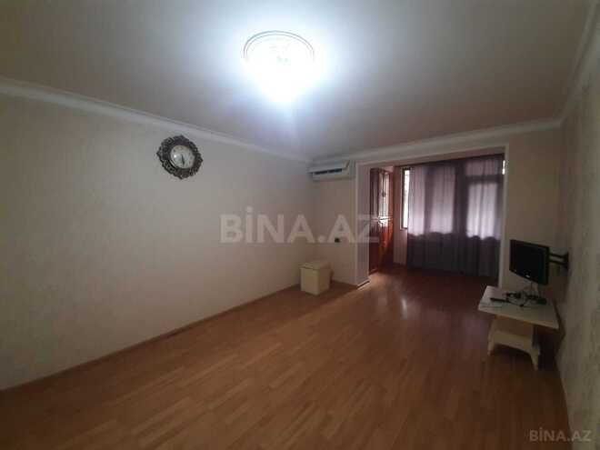 Продаётся 2-комн. вторичка 45 м², м. Элмляр Академиясы, photo 3 from 19