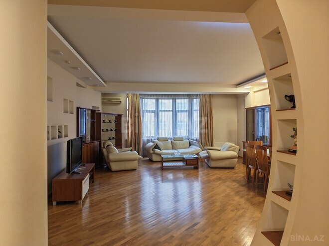 Satılır 3 otaqlı yeni tikili 180 m², 28 May m., photo 3 from 18