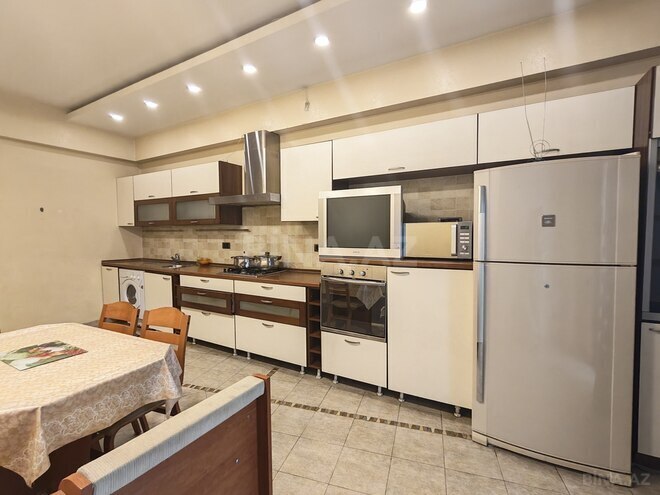 Satılır 3 otaqlı yeni tikili 180 m², 28 May m., photo 13 from 18