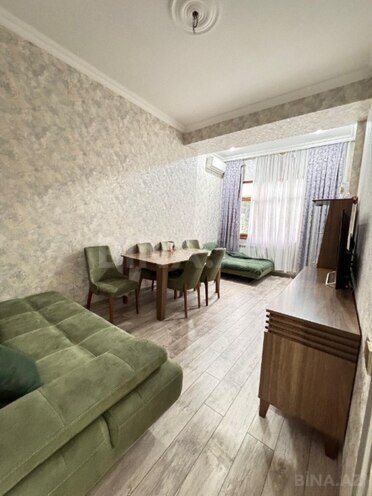 Продаётся 3-комн. вторичка 65 м², м. Низами, photo 4 from 12