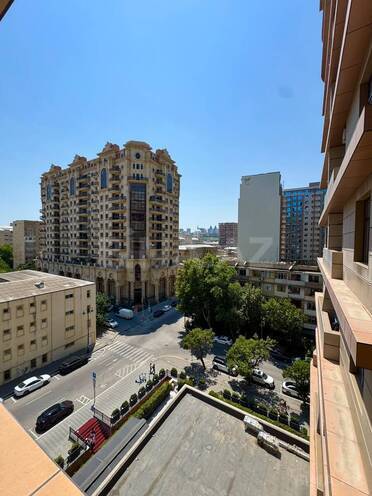 Продаётся 4-комн. новостройка 145 м², м. 28 мая, photo 3 from 18