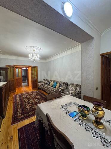 Продаётся 3-комн. вторичка 70 м², м. Ази Асланов, photo 1 from 24