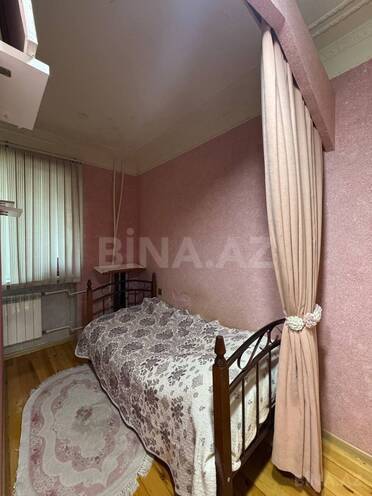 Продаётся 3-комн. вторичка 70 м², м. Ази Асланов, photo 7 from 24