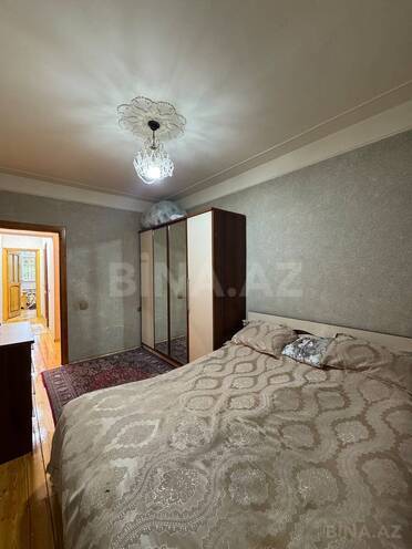 Продаётся 3-комн. вторичка 70 м², м. Ази Асланов, photo 9 from 24