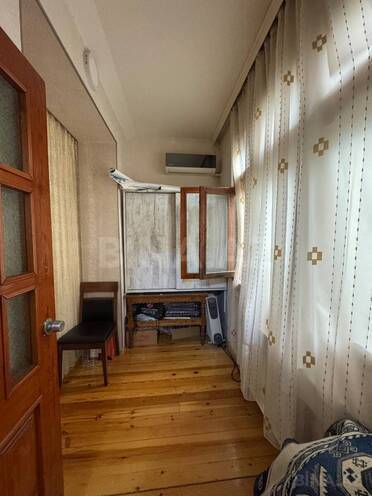 Продаётся 3-комн. вторичка 70 м², м. Ази Асланов, photo 13 from 24