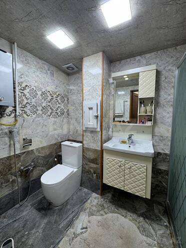 Продаётся 3-комн. вторичка 70 м², м. Ази Асланов, photo 22 from 24