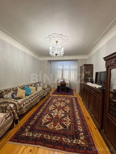 Продаётся 3-комн. вторичка 70 м², м. Ази Асланов, photo 4 from 24