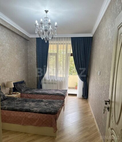 Сдаётся 2-комн. новостройка 65 м², м. 8 ноября, photo 3 from 6
