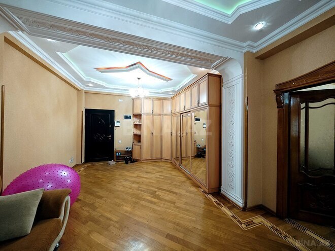 Сдаётся 3-комн. новостройка 150 м², м. 8 ноября, photo 7 from 19