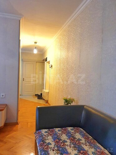 Satılır 2 otaqlı köhnə tikili 55 m², Xalqlar Dostluğu m., photo 8 from 14