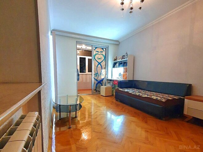 Satılır 2 otaqlı köhnə tikili 55 m², Xalqlar Dostluğu m., photo 3 from 14