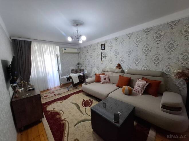 Satılır 2 otaqlı köhnə tikili 55 m², Qara Qarayev m., photo 1 from 10