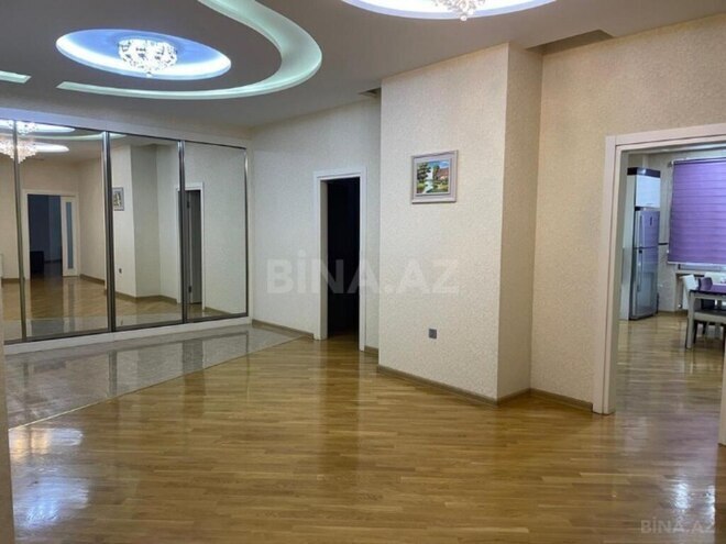 Продаётся 4-комн. новостройка 240 м², м. Низами, photo 11 from 17