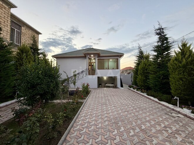 Satılır 8 otaqlı həyət evi/bağ evi 320 m², Saray q., photo 1 from 30
