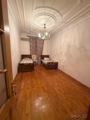 Продаётся 3-комн. вторичка 75 м², м. Элмляр Академиясы, photo 14 from 15