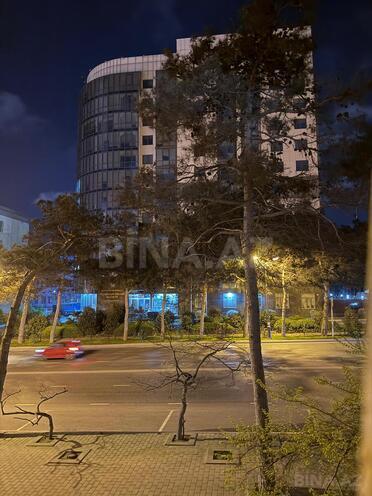 Продаётся 3-комн. вторичка 75 м², м. Элмляр Академиясы, photo 1 from 15