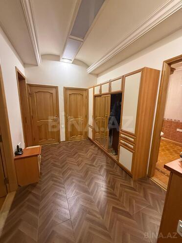 Продаётся 3-комн. вторичка 75 м², м. Элмляр Академиясы, photo 8 from 15