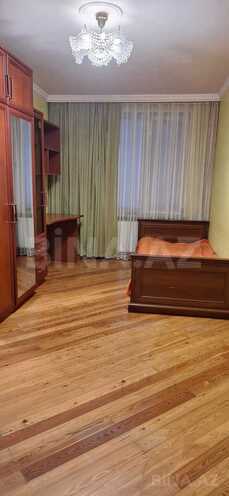 Продаётся 3-комн. вторичка 70 м², м. Элмляр Академиясы, photo 1 from 18