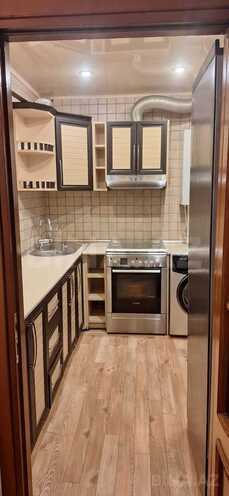 Продаётся 3-комн. вторичка 70 м², м. Элмляр Академиясы, photo 6 from 18