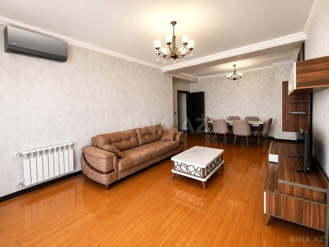 Сдаётся 2-комн. новостройка 80 м², м. 20 января, photo 4 from 15