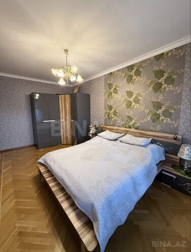 Satılır 4 otaqlı köhnə tikili 110 m², Azadlıq Prospekti m., photo 3 from 12