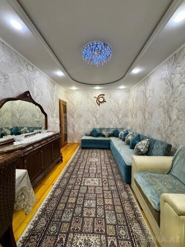 Продаётся 3-комн. вторичка 70 м², м. Ази Асланов, photo 3 from 12