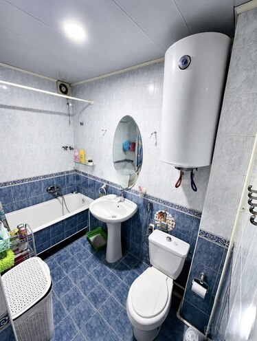 Продаётся 2-комн. вторичка 60 м², м. Ази Асланов, photo 5 from 6