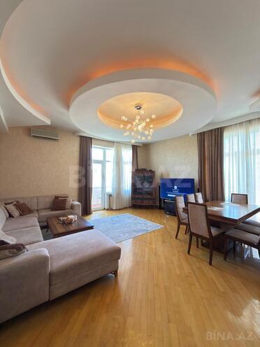 Продаётся 3-комн. новостройка 175 м², м. Низами, photo 1 from 27