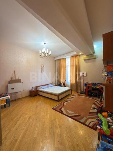Продаётся 3-комн. новостройка 175 м², м. Низами, photo 18 from 27
