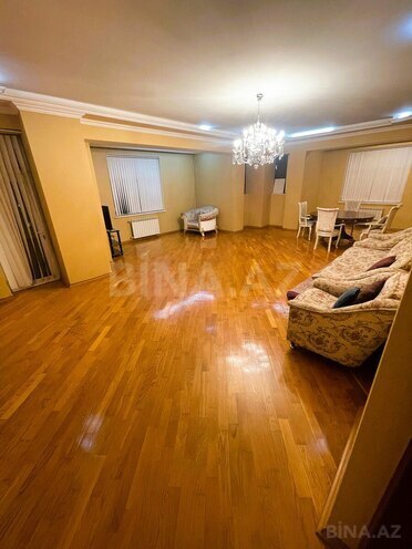 İcarəyə verilir 3 otaqlı yeni tikili 175 m², 28 May m., photo 1 from 12