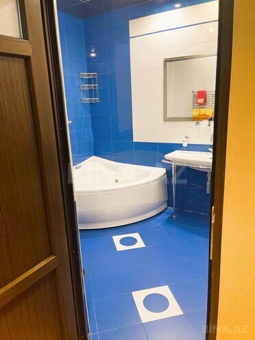 İcarəyə verilir 3 otaqlı yeni tikili 175 m², 28 May m., photo 8 from 12