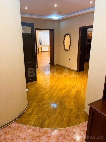 İcarəyə verilir 3 otaqlı yeni tikili 175 m², 28 May m., photo 6 from 12