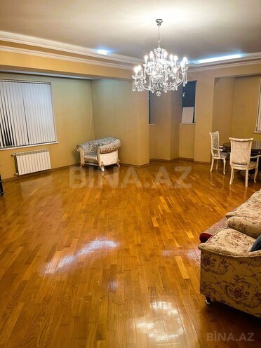 İcarəyə verilir 3 otaqlı yeni tikili 175 m², 28 May m., photo 11 from 12
