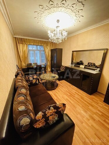 Продаётся 3-комн. вторичка 90 м², Ясамальский р., photo 3 from 17