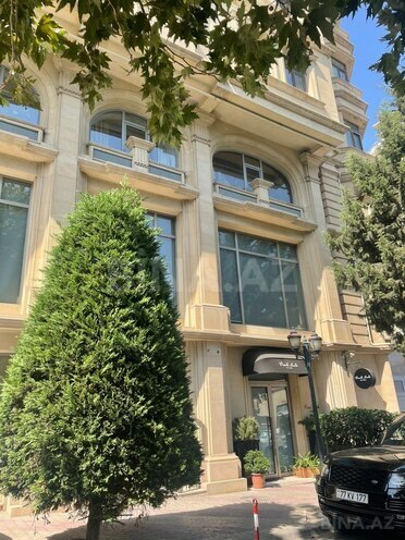 Продаётся 3-комн. вторичка 90 м², Ясамальский р., photo 1 from 17