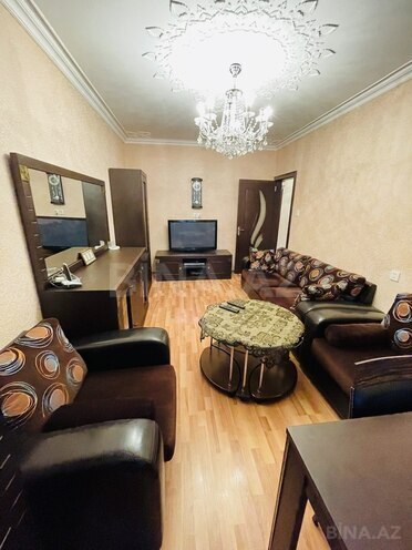 Продаётся 3-комн. вторичка 90 м², Ясамальский р., photo 4 from 17