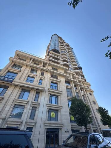 Продаётся 4-комн. новостройка 221 м², м. Низами, photo 1 from 30
