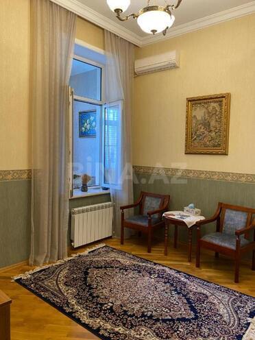 Satılır 3 otaqlı köhnə tikili 97 m², İçəri Şəhər m., photo 8 from 22