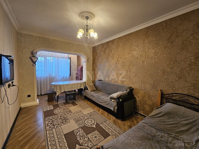 Satılır 2 otaqlı köhnə tikili 60 m², İnşaatçılar m., photo 4 from 24