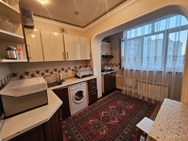 Satılır 2 otaqlı köhnə tikili 60 m², İnşaatçılar m., photo 17 from 24