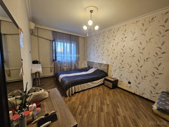 Satılır 2 otaqlı köhnə tikili 60 m², İnşaatçılar m., photo 8 from 24
