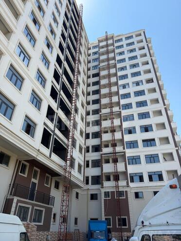 Продаётся 2-комн. новостройка 50 м², м. Нефтчиляр, photo 1 from 10
