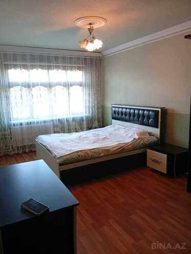 Сдаётся 3-комн. вторичка 63 м², м. Нефтчиляр, photo 1 from 17