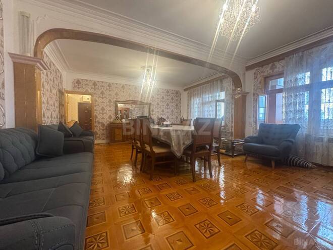 Satılır 4 otaqlı köhnə tikili 120 m², Qara Qarayev m., photo 1 from 24