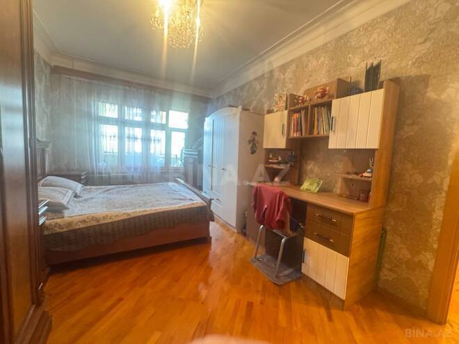 Satılır 4 otaqlı köhnə tikili 120 m², Qara Qarayev m., photo 13 from 24