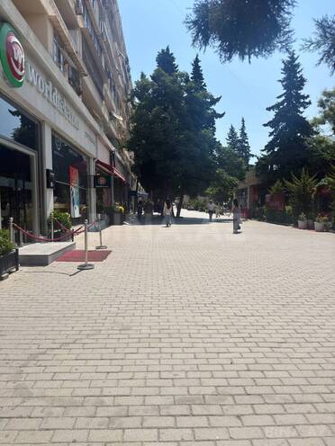 Satılır 4 otaqlı köhnə tikili 120 m², Qara Qarayev m., photo 4 from 24